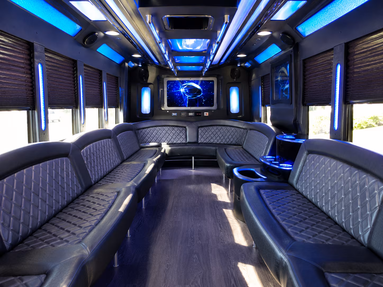 lynchburg 28 passenger party bus inside