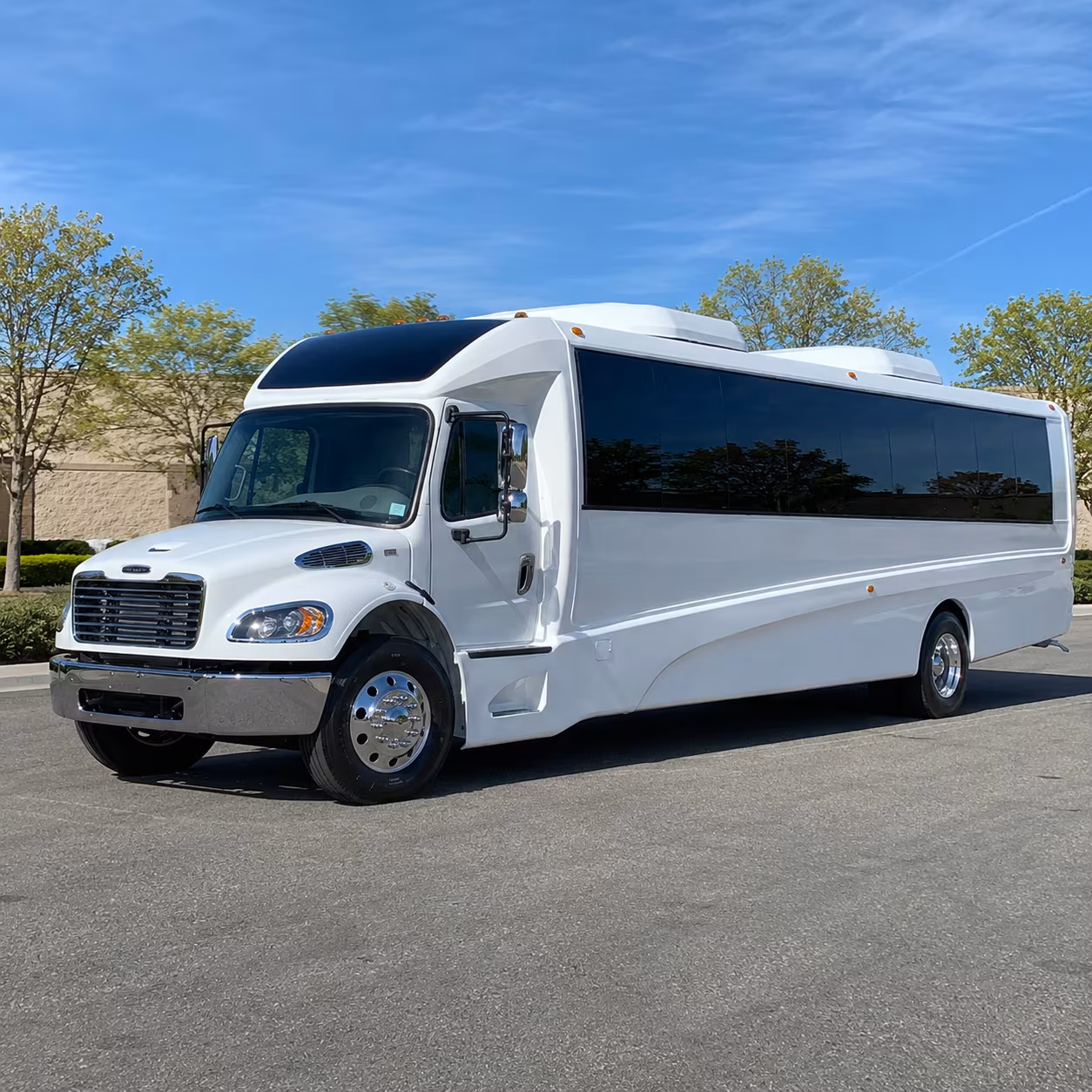 lynchburg 30 passenger minibus