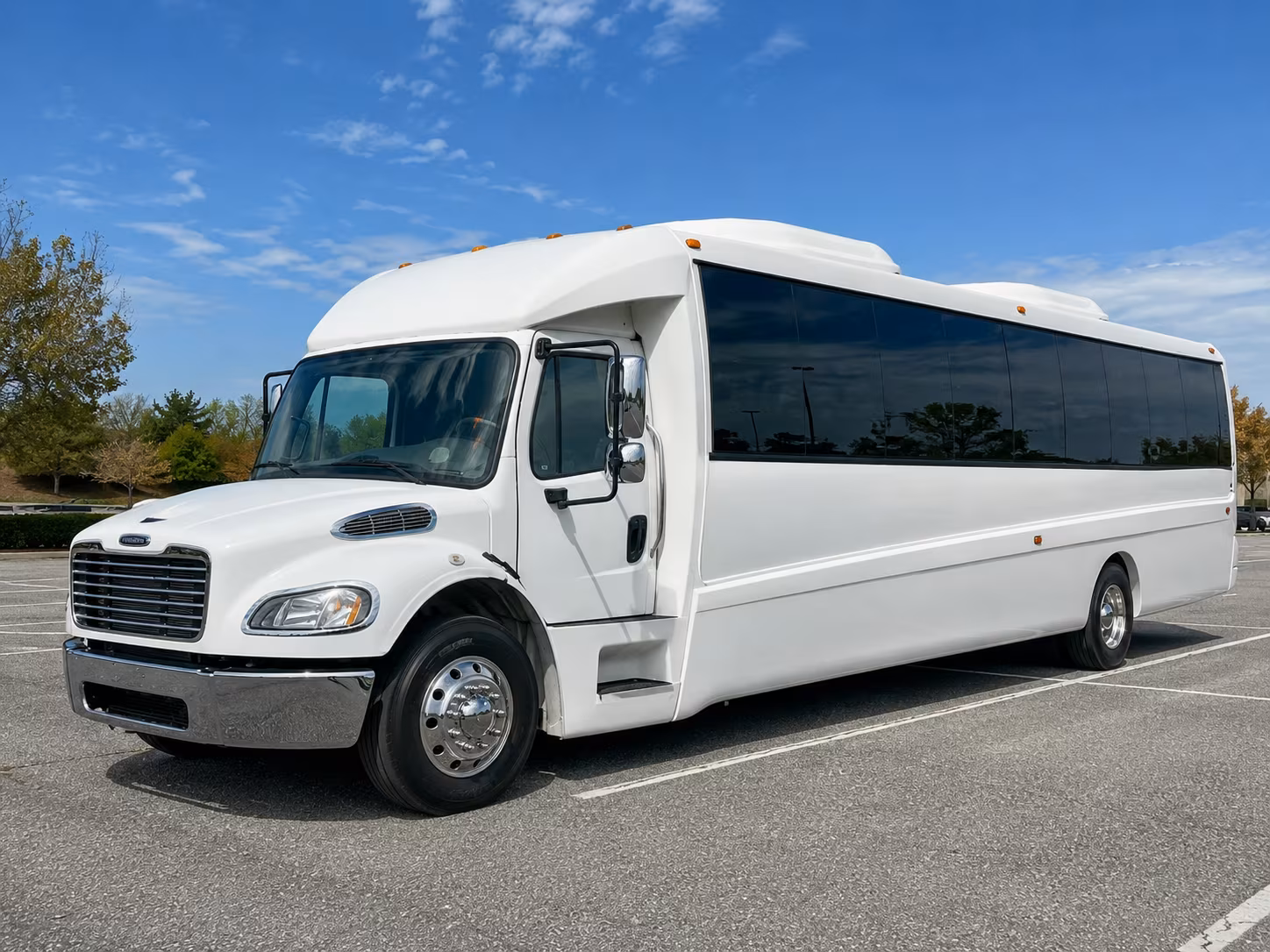 lynchburg 30 passenger party bus