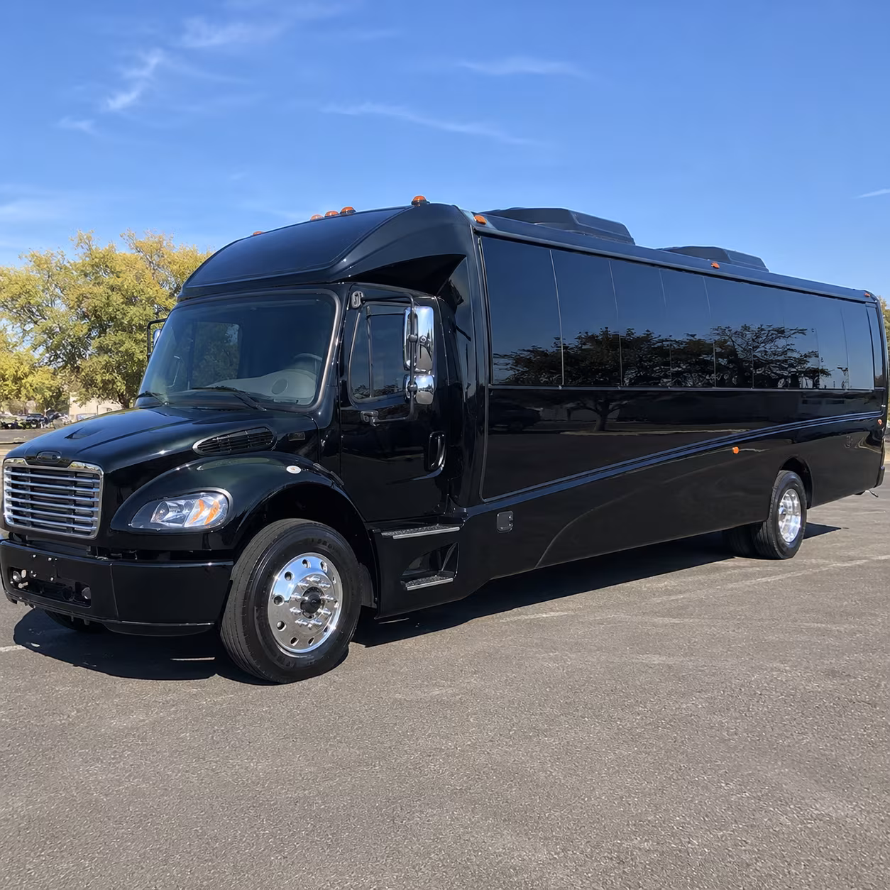lynchburg 35 passenger minibus