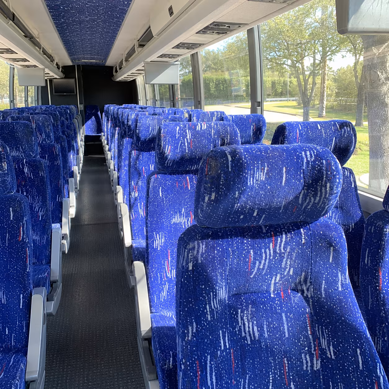 multi day charter bus rentals from lynchburg for group tours